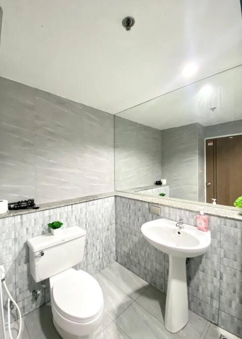Baan Nonzee Condo Kingsize Bed Big Room In Sathorn Банкок Екстериор снимка