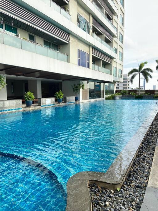 Baan Nonzee Condo Kingsize Bed Big Room In Sathorn Банкок Екстериор снимка